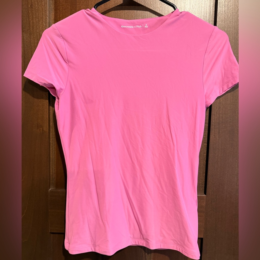 Abercrombie & Fitch Double Lined Short Sleeve Tee